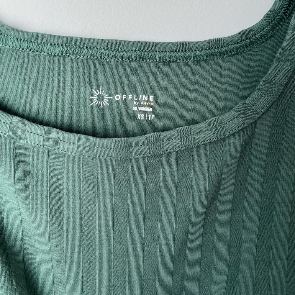 OFFLINE by Aerie OG Groove Ribbed Cropped Tee | Green | Size XS - Picture 4 of 5